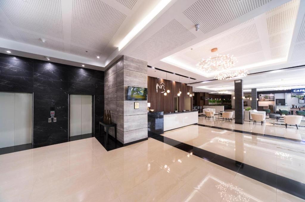 Mallberry Suites Business Hotel Cagayán de Oro Extérieur photo