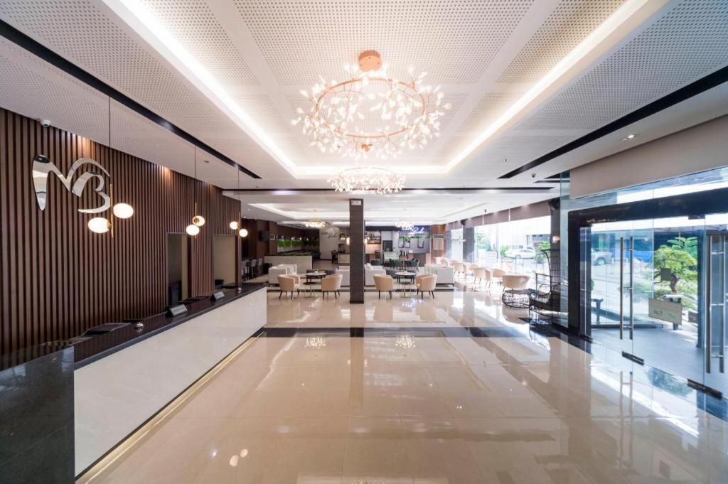 Mallberry Suites Business Hotel Cagayán de Oro Extérieur photo