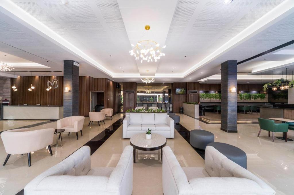 Mallberry Suites Business Hotel Cagayán de Oro Extérieur photo