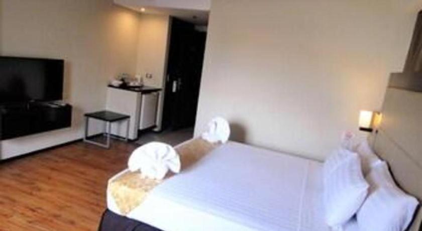 Mallberry Suites Business Hotel Cagayán de Oro Extérieur photo