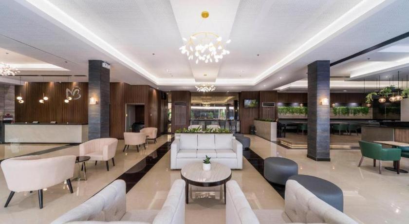 Mallberry Suites Business Hotel Cagayán de Oro Extérieur photo