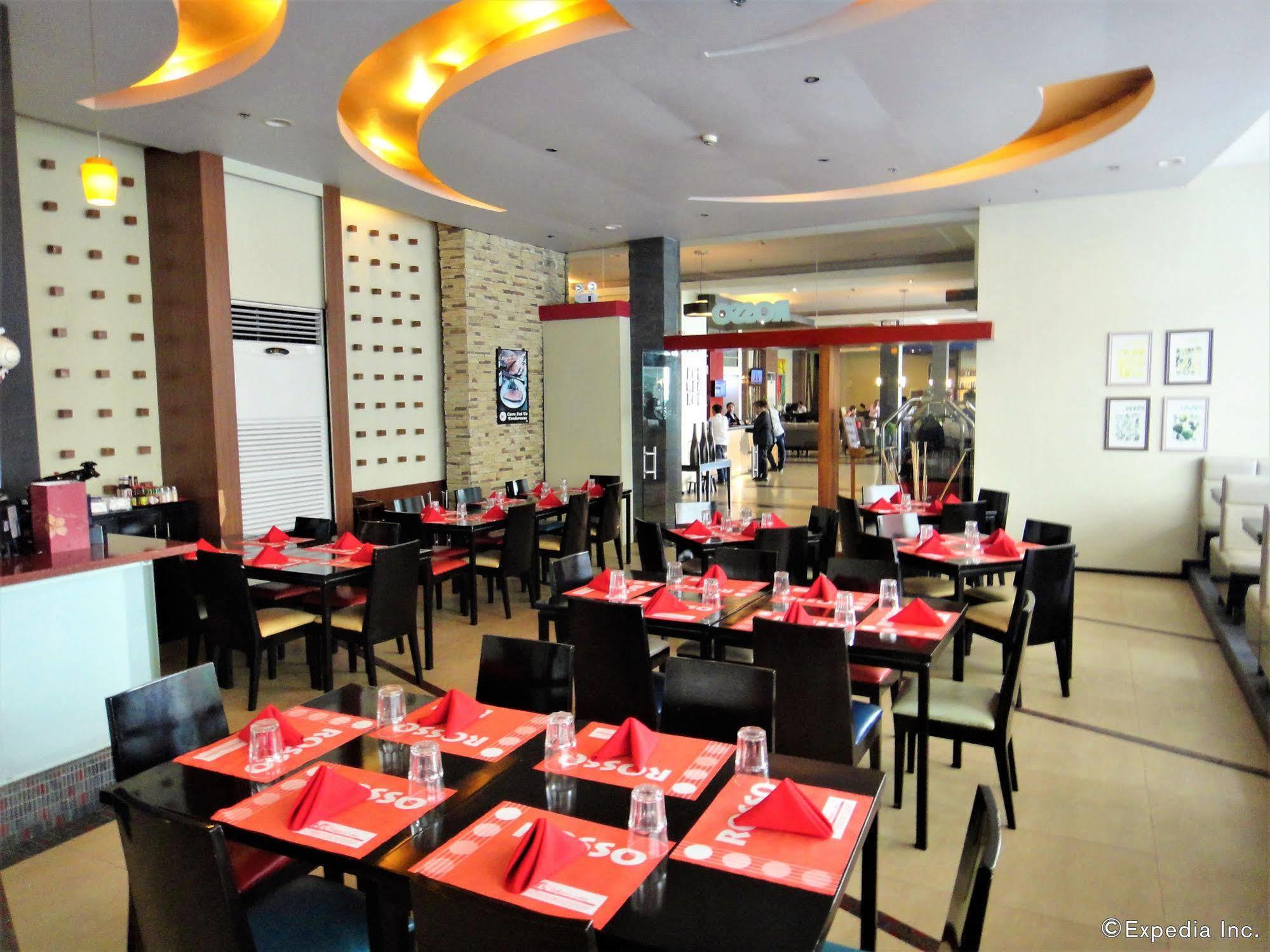 Mallberry Suites Business Hotel Cagayán de Oro Extérieur photo