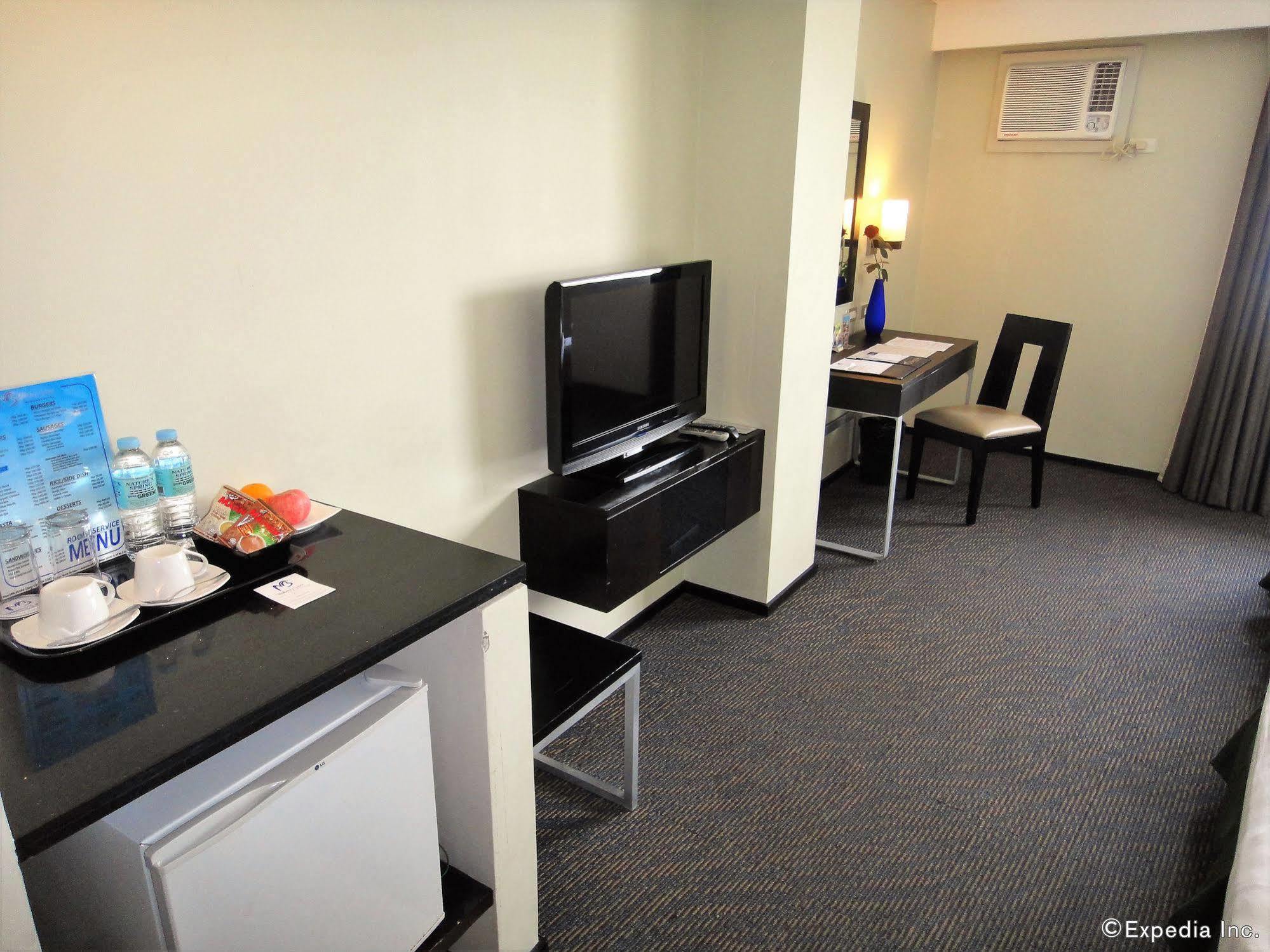 Mallberry Suites Business Hotel Cagayán de Oro Extérieur photo
